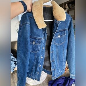 Denim Jacket with Warm lining and fur collar